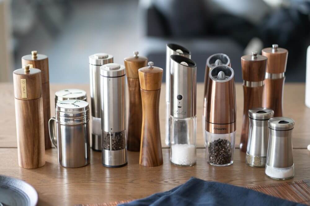 best-salt-pepper-grinders-1000x667